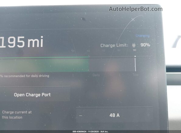 7G2CEHED0RA028785 2024 TESLA CYBERTRUCK Silver 
