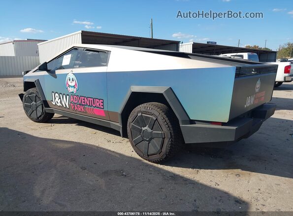 7G2CEHED0SA076924 2025 TESLA CYBERTRUCK Gray Trasero izquierdo