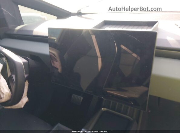 7G2CEHED0SA076924 2025 TESLA CYBERTRUCK Gray Vista de los asientos traseros