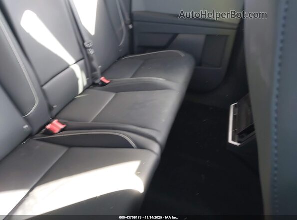 7G2CEHED0SA076924 2025 TESLA CYBERTRUCK Gray Vista de la etiqueta del VIN