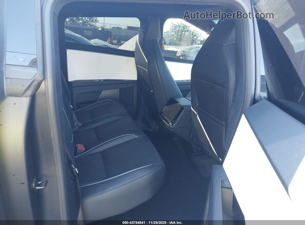 7G2CEHED4RA033309 2024 TESLA CYBERTRUCK Black 