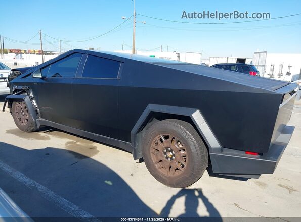 7G2CEHED4RA033309 2024 TESLA CYBERTRUCK Black 