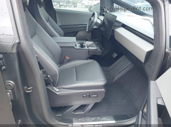 7G2CEHED5RA035957 2024 TESLA CYBERTRUCK Black 