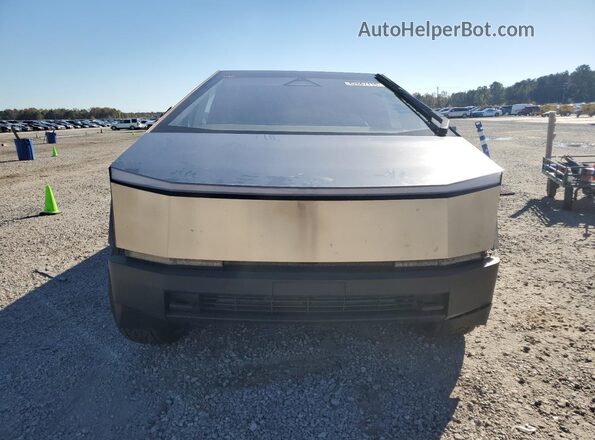 7G2CEHED8SA075410 2025 TESLA CYBERTRUCK Silver Вид спереду