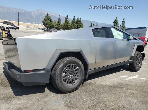 7G2CEHED9SA058678 2025 TESLA CYBERTRUCK Серебряный Задняя правая четверть