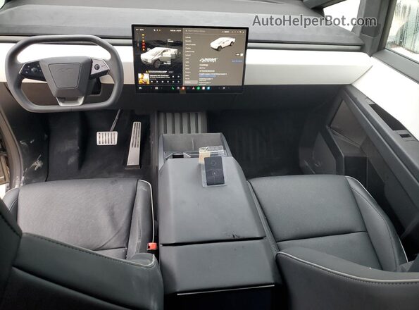 7G2CEHEE0RA041058 2024 TESLA CYBERTRUCK Silver 