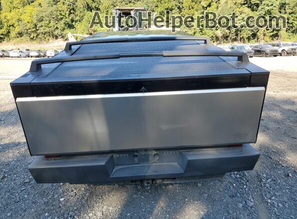 7G2CEHEE8RA017252 2024 TESLA CYBERTRUCK Silver 