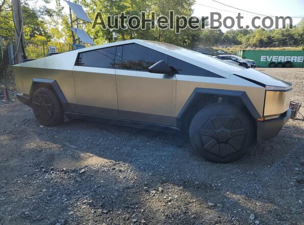 7G2CEHEE8RA017252 2024 TESLA CYBERTRUCK Silver 