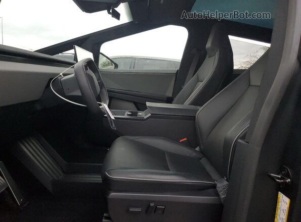 7G2CEHEE9RA031614 2024 TESLA CYBERTRUCK Green 