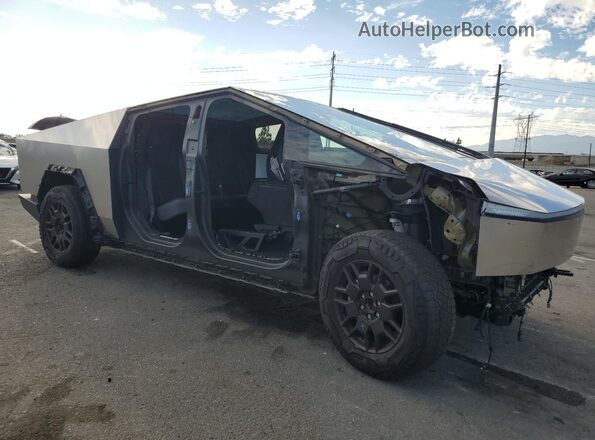 7G2CEHEEXRA020699 2024 TESLA CYBERTRUCK Beige Front right