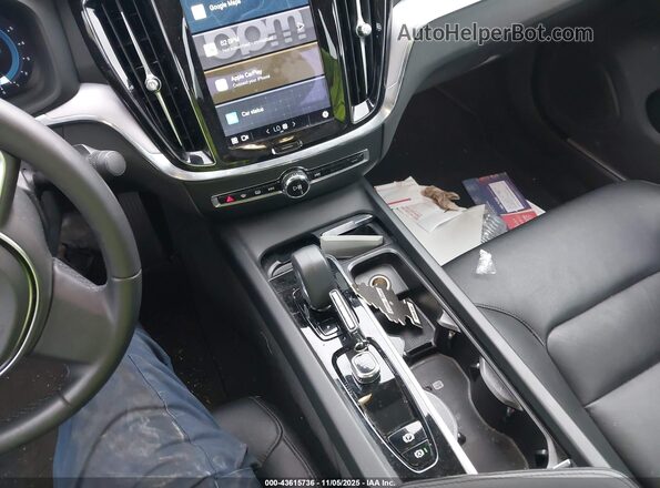 7JRL12FK3RG317419 2024 VOLVO S60 Gray Вид панелі приладів