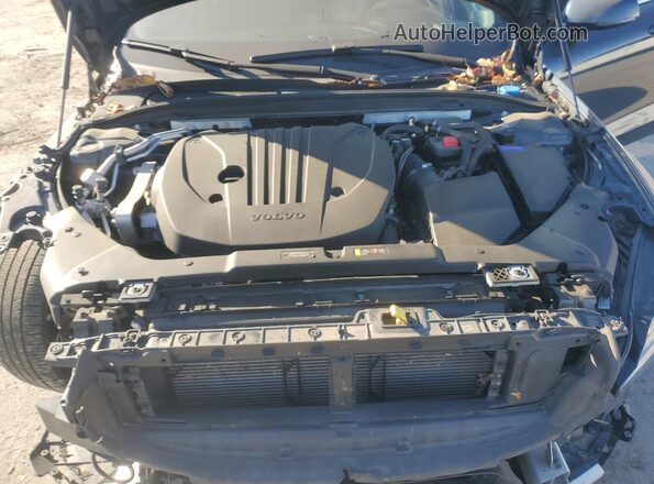 7JRL12FL0NG192012 2022 VOLVO S60 Blue ძრავის განყოფილების ხედი