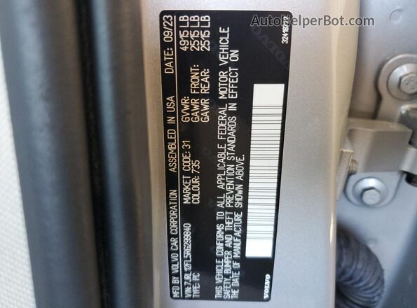 7JRL12FL5RG299840 2024 VOLVO S60 Silver Widok komory silnika