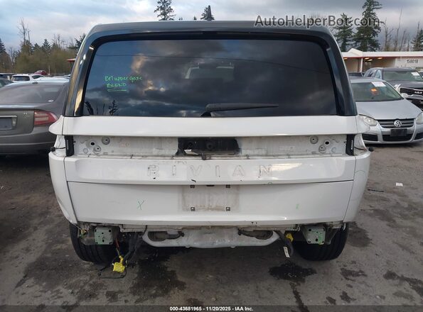 7PDSGABA2PN009823 2023 RIVIAN R1S White 