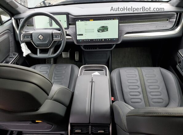 7PDSGABA2PN016531 2023 RIVIAN R1S Green Առջևի վահանակի տեսք