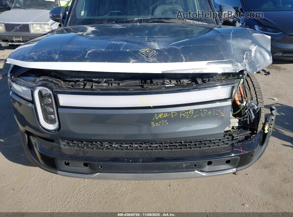 7PDSGABL3NN002278 2022 RIVIAN R1S Серый 