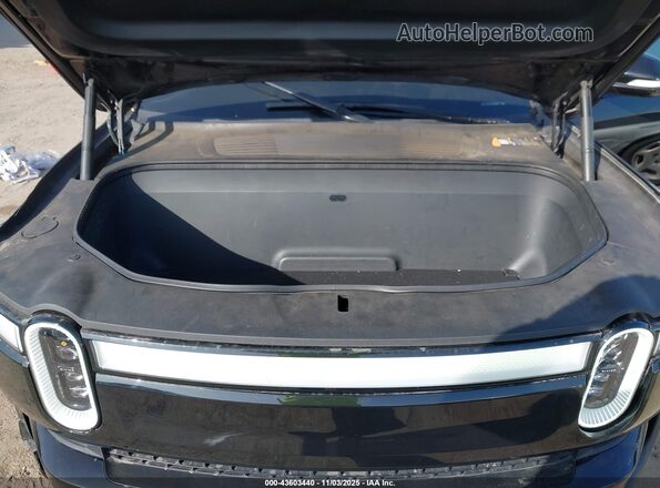 7PDSGABL8NN002681 2022 RIVIAN R1S Black Rear view