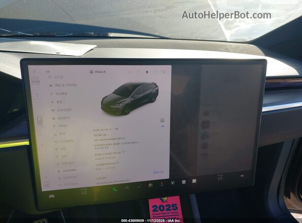 7SAXCAE52NF345378 2022 TESLA MODEL X Black Widok tylnych siedzeń