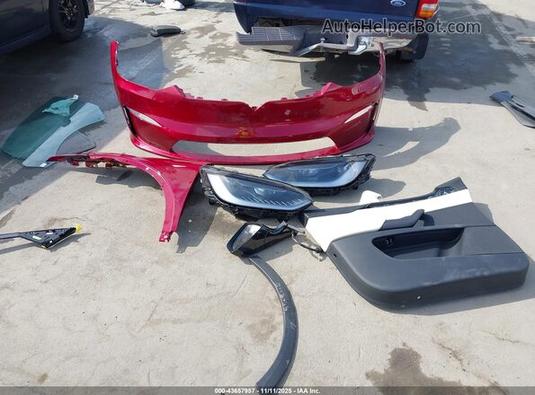 7SAXCAE53TF473691 2026 TESLA MODEL X Red Вид панелі приладів