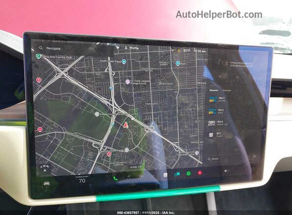 7SAXCAE53TF473691 2026 TESLA MODEL X Red Панорамний вид салону 360°