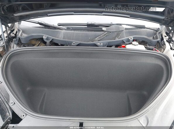7SAXCBE59RF455887 2024 TESLA MODEL X Black Հետևի տեսք