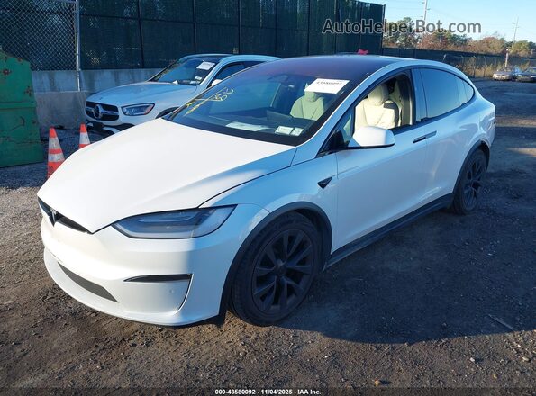 7SAXCBE5XPF375575 2023 TESLA MODEL X White Առջևի ձախ երեք քառորդ տեսարան