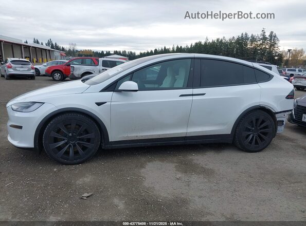 7SAXCBE62NF336596 2022 TESLA MODEL X White 