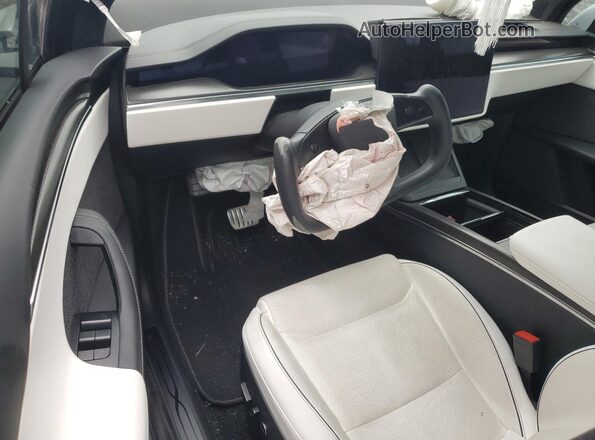 7SAXCBE64NF359717 2022 TESLA MODEL White Vista del salpicadero