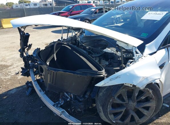7SAXCDE55NF339480 2022 TESLA MODEL X White Вид спереду