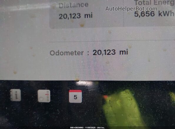 7SAYGAEE0RF149440 2024 TESLA MODEL Y Красный Панорамный вид салона 360°