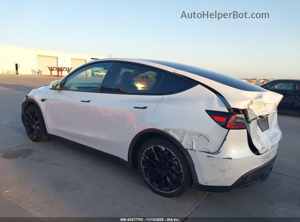 7SAYGAEE4RF039040 2024 TESLA MODEL Y White Задня ліва чверть