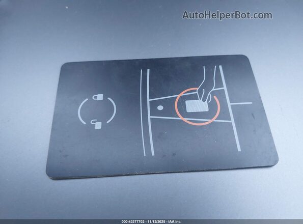 7SAYGAEE4RF039040 2024 TESLA MODEL Y White Вид панелі приладів