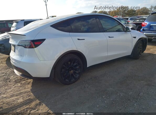 7SAYGAEE8NF313575 2022 TESLA MODEL Y White უკანა მარჯვენა