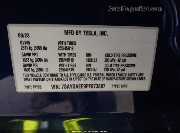 7SAYGAEE9PF873897 2023 TESLA MODEL Y Blue Widok komory silnika