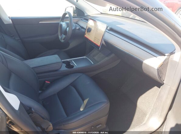 7SAYGAEEXNF534689 2022 TESLA MODEL Y Black Вид салону спереду