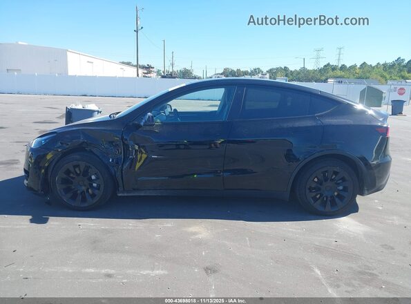 7SAYGAEEXNF534689 2022 TESLA MODEL Y Black Панорамний вид салону 360°