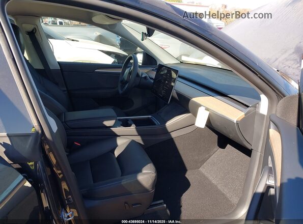 7SAYGDED1SA368287 2025 TESLA MODEL Y Gray Front interior view
