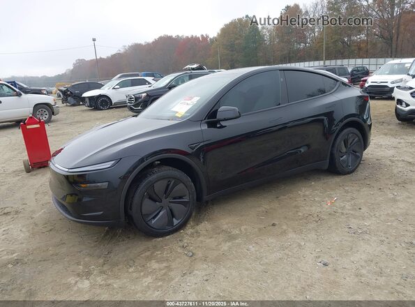 7SAYGDED2TA446609 2026 TESLA MODEL Y Черный Передняя левая четверть