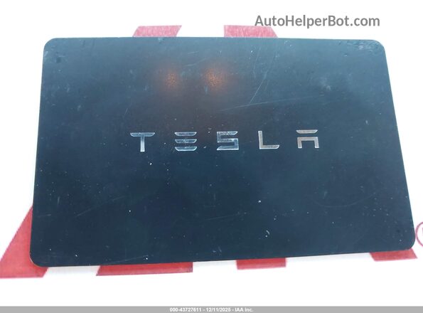 7SAYGDED2TA446609 2026 TESLA MODEL Y Черный Вид панели приборов