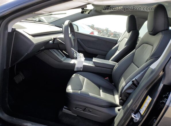 7SAYGDED2TF378699 2026 TESLA MODEL Gray Vista interior delantera