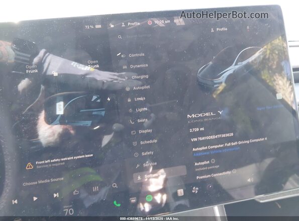 7SAYGDED4TF383628 2026 TESLA MODEL Y Gray Widok tylnych siedzeń