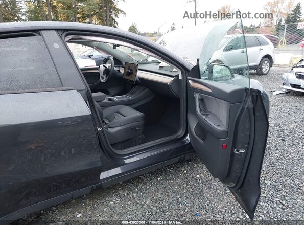7SAYGDED5SF258801 2025 TESLA MODEL Y Серый Вид салона спереди