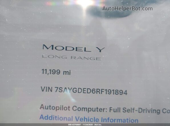 7SAYGDED6RF191894 2024 TESLA MODEL Y Серый 