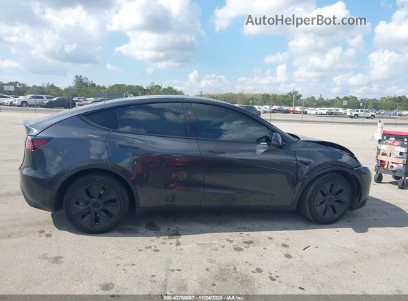 7SAYGDED6RF191894 2024 TESLA MODEL Y Серый Вид задней части салона