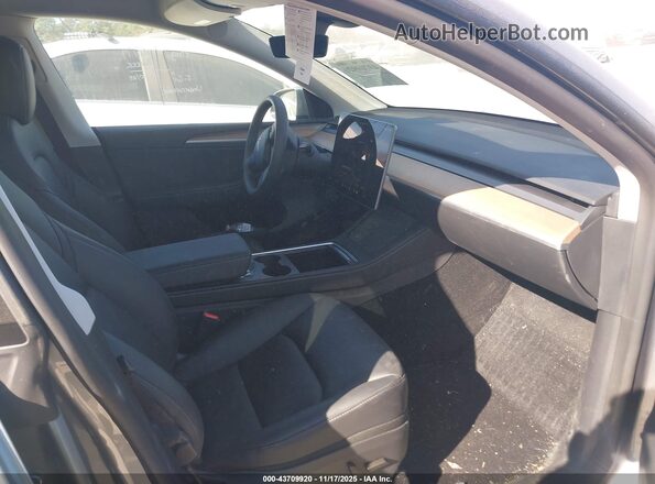 7SAYGDED6SA354384 2025 TESLA MODEL Y Silver 