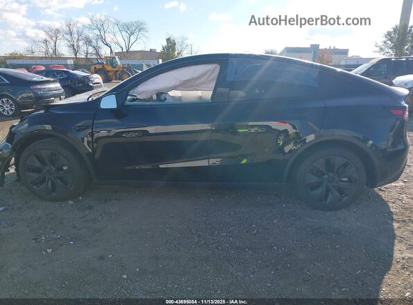 7SAYGDED7SA371551 2025 TESLA MODEL Y Black Widok wnętrza z tyłu