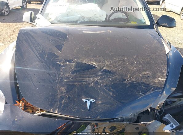 7SAYGDED7SA371551 2025 TESLA MODEL Y Black Widok z tyłu
