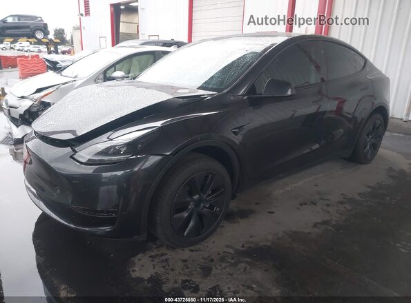 7SAYGDEDXRF151981 2024 TESLA MODEL Y Black Передня ліва чверть