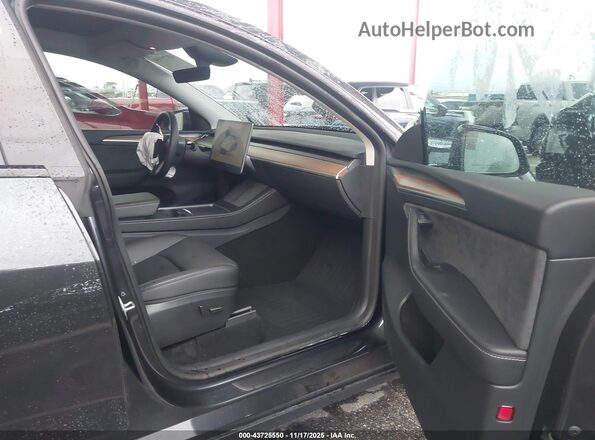7SAYGDEDXRF151981 2024 TESLA MODEL Y Black Вид салону спереду