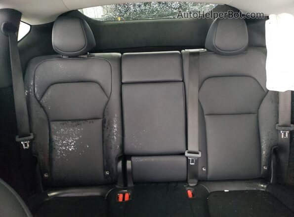 7SAYGDEDXTA429279 2026 TESLA MODEL White Widok wnętrza z tyłu